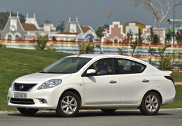 Nissan Sunny 2021 khuyến mãi giá lăn bánh 032023